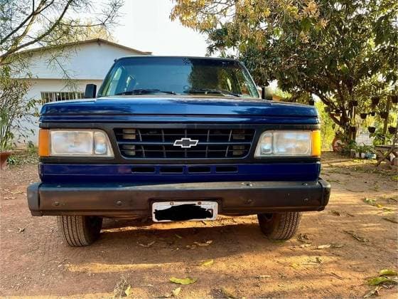 Carro 4.0 CUSTOM S 8V DIESEL 4P MANUAL