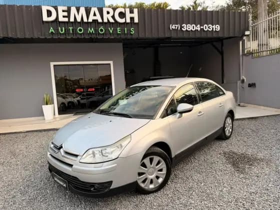 Carro 2.0 GLX PALLAS 16V FLEX 4P AUTOMÁTICO