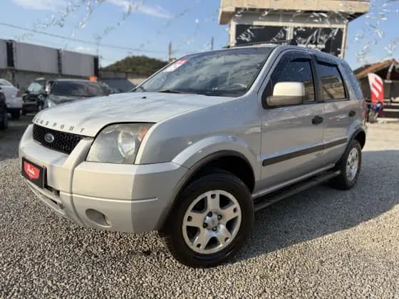 Carro 1.6 XLS 8V GASOLINA 4P MANUAL