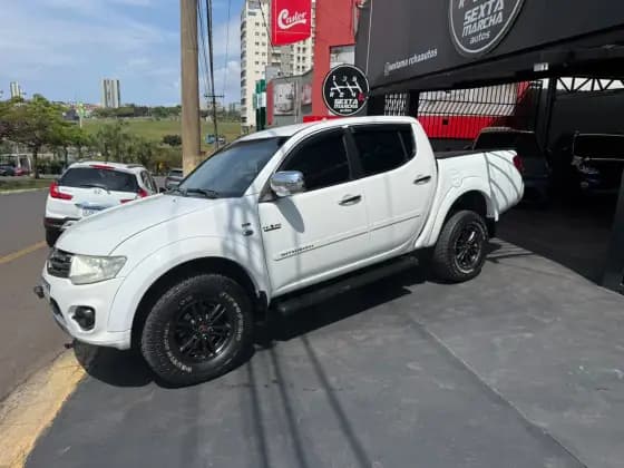 Carro 3.2 HPE 4X4 CD 16V TURBO INTERCOOLER DIESEL 4P AUTOMÁTICO