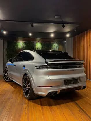 Carro 4.0 V8 GASOLINA GTS COUPÉ AWD TIPTRONIC S