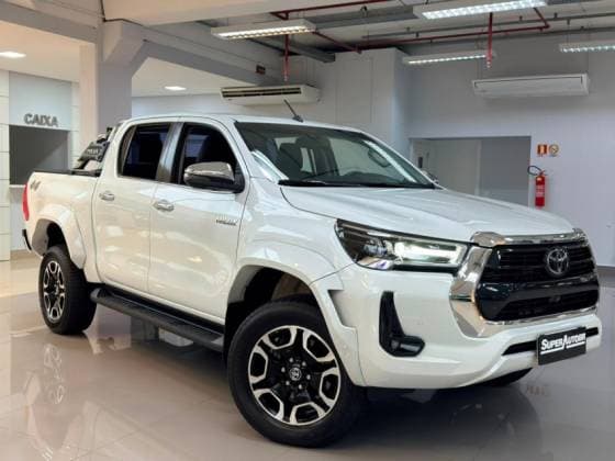 Carro 2.8 D-4D TURBO DIESEL CD SRX PLUS 4X4 AUTOMÁTICO