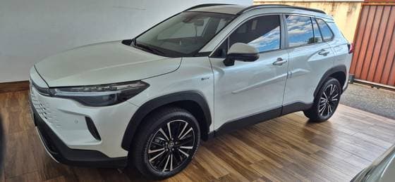 Carro 1.8 VVT-I HYBRID FLEX XRX CVT