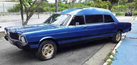 Carro LANDAU GASOLINA 4P MANUAL