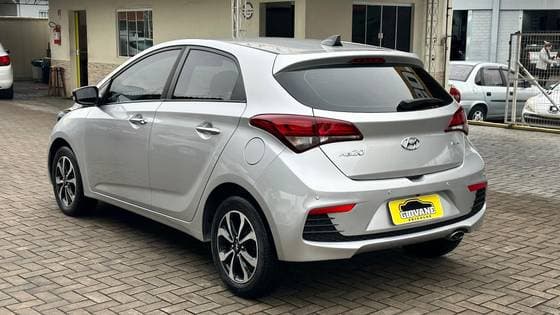 Carro 1.6 R SPEC 16V FLEX 4P AUTOMÁTICO