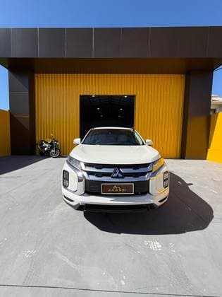 Carro 2.0 MIVEC FLEX HPE AWD AUTOMÁTICO