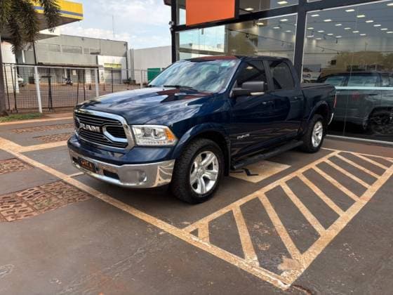 Carro 5.7 V8 GASOLINA LARAMIE CD 4X4 AUTOMÁTICO