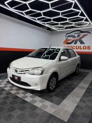Carro 1.5 XLS SEDAN 16V FLEX 4P AUTOMÁTICO