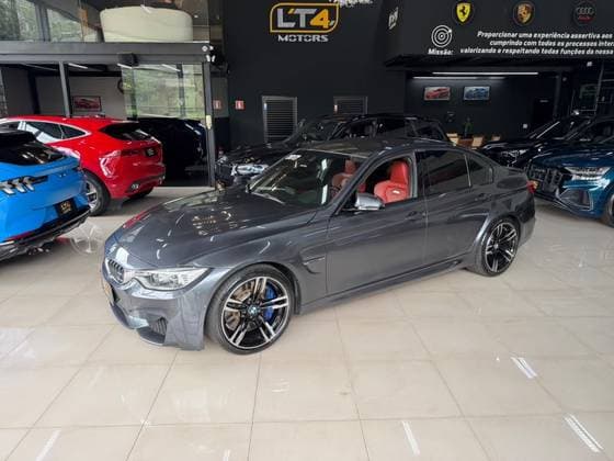 Carro 3.0 I6 GASOLINA SEDAN AUTOMÁTICO