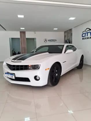 Carro 6.2 SS COUPÉ V8 GASOLINA 2P AUTOMÁTICO