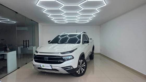 Carro 2.0 16V TURBO DIESEL VOLCANO 4WD AT9