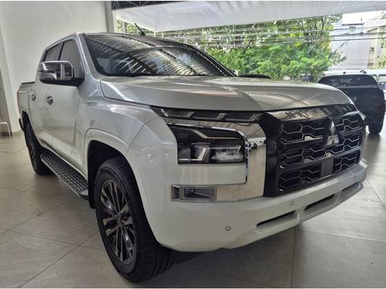 Carro 2.4 BITURBO DIESEL CD HPE-S 4X4 AUTOMÁTICO