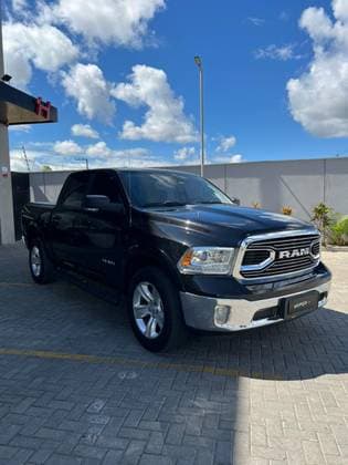 Carro 5.7 V8 GASOLINA REBEL CD 4X4 AUTOMÁTICO