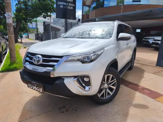 Carro 2.8 SRX 4X4 7 LUGARES 16V TURBO INTERCOOLER DIESEL 4P AUTOMÁTICO