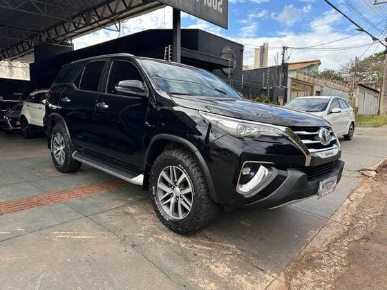 Carro 2.8 SRX 4X4 7 LUGARES 16V TURBO INTERCOOLER DIESEL 4P AUTOMÁTICO