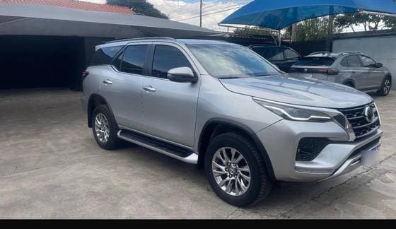 Carro 2.8 D-4D TURBO DIESEL SRX 4X4 AUTOMÁTICO