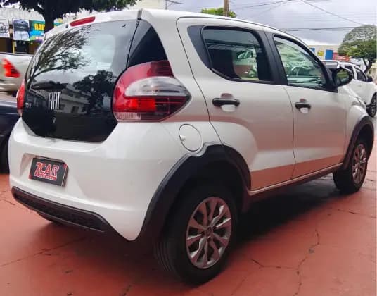 Carro 1.0 FIREFLY FLEX LIKE. MANUAL