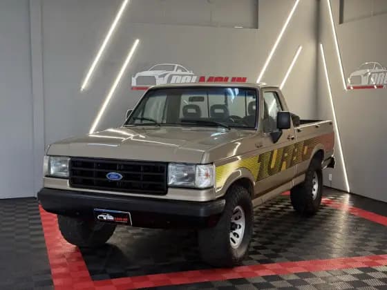 Carro 3.9 SUPER SÉRIE 4X2 CS 8V TURBO DIESEL 2P MANUAL