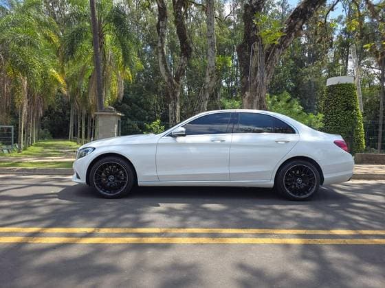Carro 1.6 CGI FLEX EXCLUSIVE 9G-TRONIC