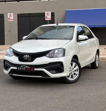 Carro 1.5 X PLUS SEDAN 16V FLEX 4P MANUAL