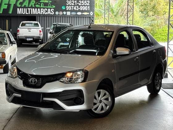 Carro 1.5 X PLUS SEDAN 16V FLEX 4P MANUAL