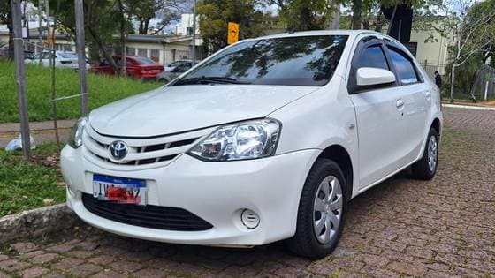 Carro 1.5 XS SEDAN 16V FLEX 4P MANUAL