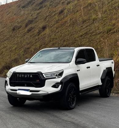 Carro 2.8 D-4D TURBO DIESEL CD SR 4X4 AUTOMÁTICO