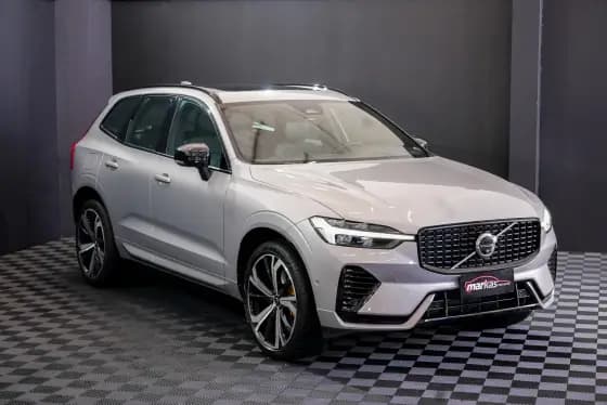 Carro 2.0 T8 RECHARGE ULTIMATE DARK AWD GEARTRONIC