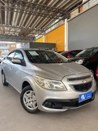Carro 1.0 MPFI LT 8V FLEX 4P MANUAL
