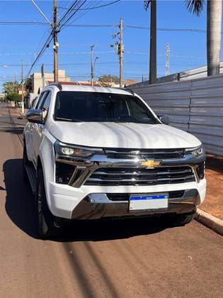 Carro 2.8 16V TURBO DIESEL HIGH COUNTRY 7L 4X4 AUTOMÁTICO