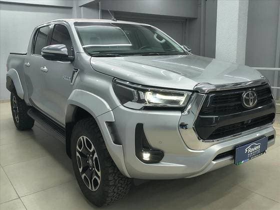 Carro 2.8 D-4D TURBO DIESEL CD SRX PLUS 4X4 AUTOMÁTICO