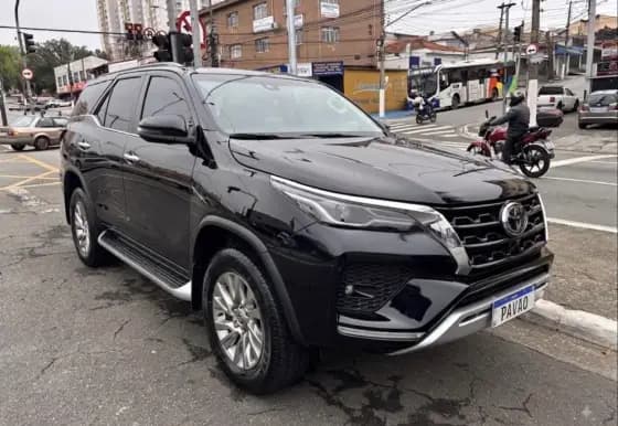 Carro 2.8 D-4D TURBO DIESEL SRX 7L 4X4 AUTOMÁTICO