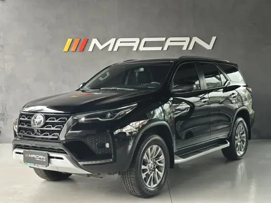Carro 2.8 D-4D TURBO DIESEL SRX 7L 4X4 AUTOMÁTICO