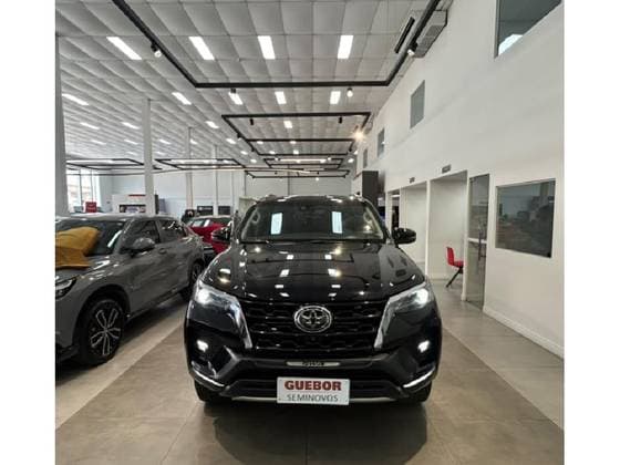 Carro 2.8 D-4D TURBO DIESEL SRX 4X4 AUTOMÁTICO