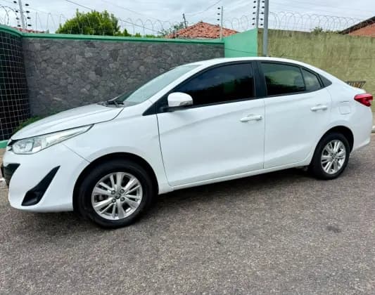Carro 1.5 16V FLEX SEDAN XL MANUAL