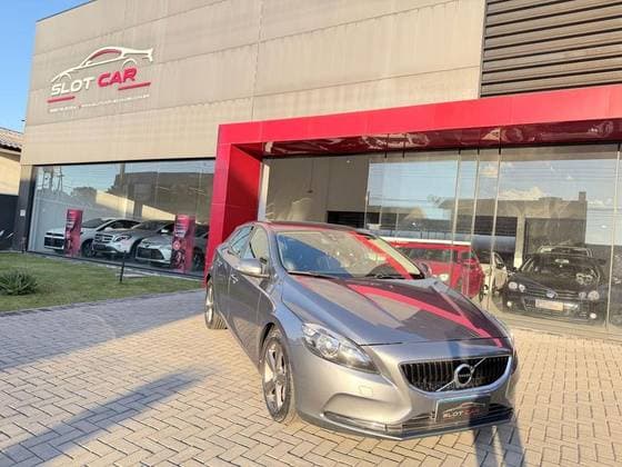 Carro 2.0 T4 KINETIC GASOLINA 4P AUTOMÁTICO