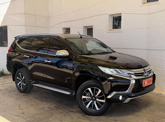 Carro 2.4 16V MIVEC TURBO DIESEL HPE AWD AUTOMÁTICO