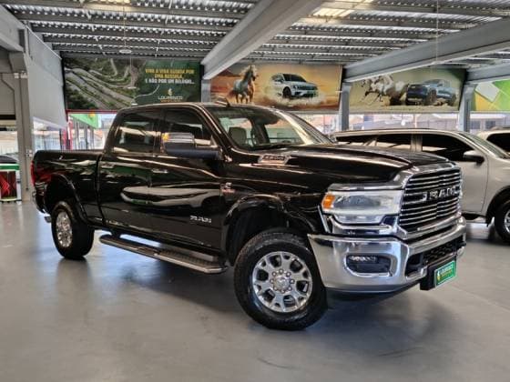 Carro 6.7 I6 TURBO DIESEL LARAMIE CD 4X4 AUTOMÁTICO
