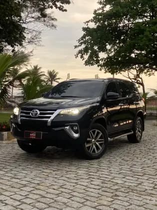 Carro 2.8 SRX 4X4 7 LUGARES 16V TURBO INTERCOOLER DIESEL 4P AUTOMÁTICO