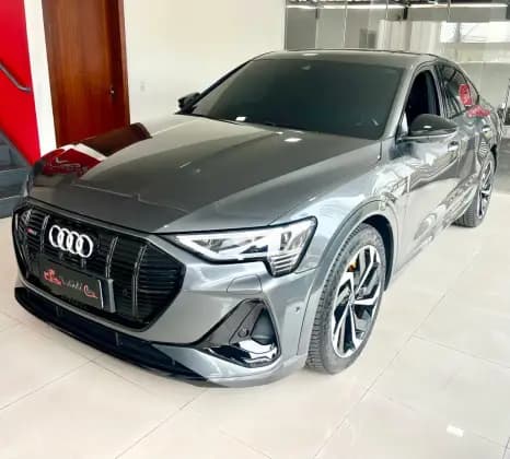 Carro ELÉTRICO SPORTBACK S QUATTRO