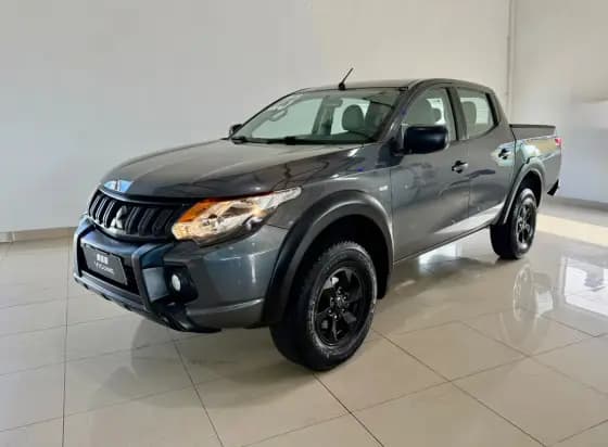 Carro 2.4 16V TURBO DIESEL OUTDOOR GLX CD 4X4 MANUAL