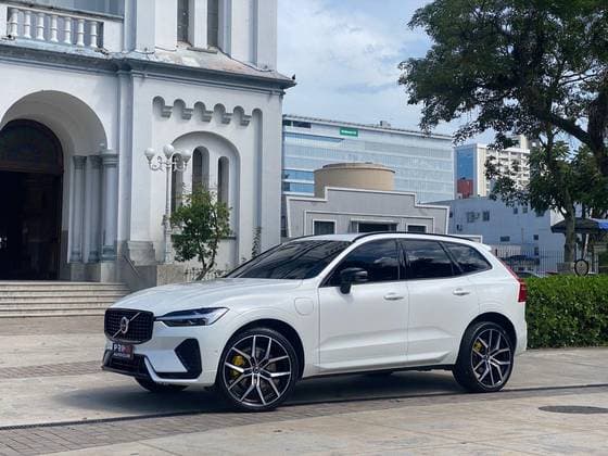 Carro 2.0 T8 RECHARGE ULTIMATE DARK AWD GEARTRONIC