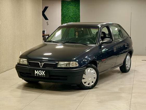 Carro 2.0 MPFI GLS 8V GASOLINA 4P MANUAL