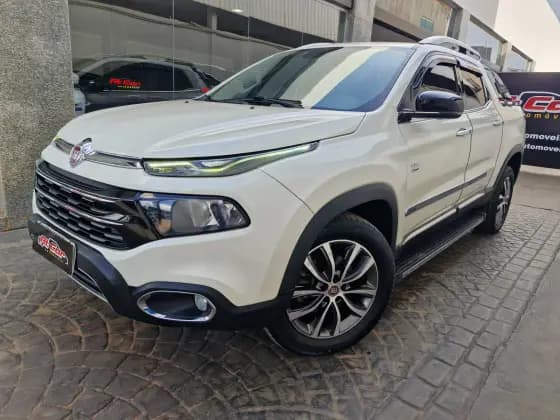 Carro 2.0 16V TURBO DIESEL VOLCANO 4WD AT9