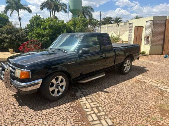 Carro 4.0 XLT 4X2 CS V6 12V GASOLINA 2P MANUAL