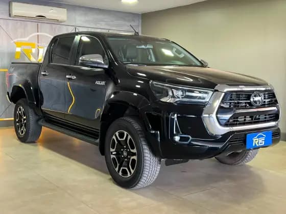 Carro 2.8 D-4D TURBO DIESEL CD SRX PLUS 4X4 AUTOMÁTICO