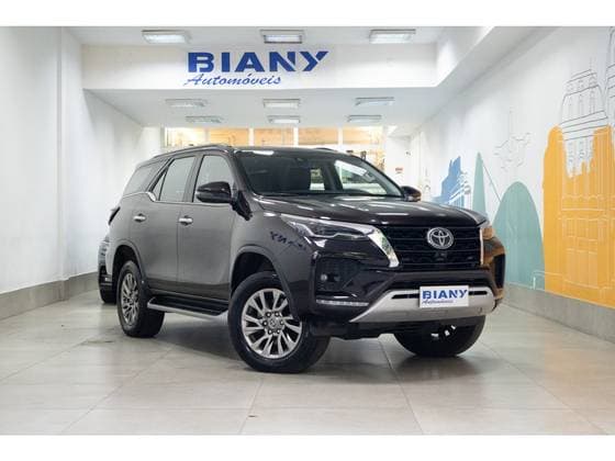 Carro 2.8 D-4D TURBO DIESEL SRX 7L 4X4 AUTOMÁTICO