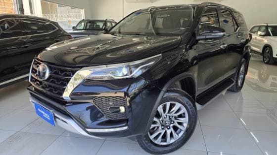 Carro 2.8 D-4D TURBO DIESEL SRX 7L 4X4 AUTOMÁTICO