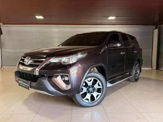 Carro 2.8 SRX DIAMOND 4X4 7 LUGARES 16V TURBO INTERCOOLER DIESEL 4P AUTOMÁTICO