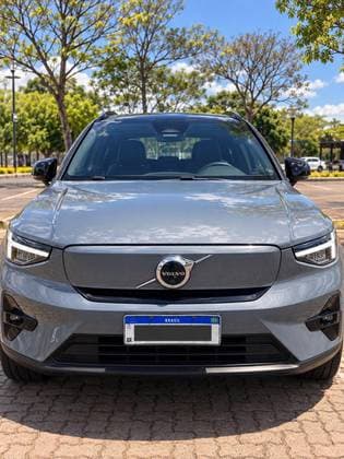 Carro P8 RECHARGE TWIN ELECTRIC ULTIMATE AWD